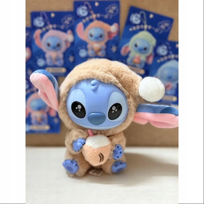 Disney Stitch pliušinis žaislas raktų pakabukas 16 cm atsitiktinė versija kolekcinis žaislas