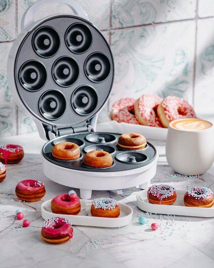 Elektrinis spurgų kepimo aparatas Adler 3075 – 7 mini spurgos vienu metu, 1500 W, nelipni danga