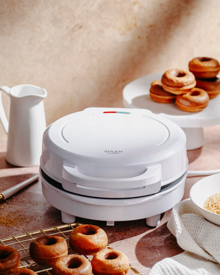 Elektrinis spurgų kepimo aparatas Adler 3075 – 7 mini spurgos vienu metu, 1500 W, nelipni danga