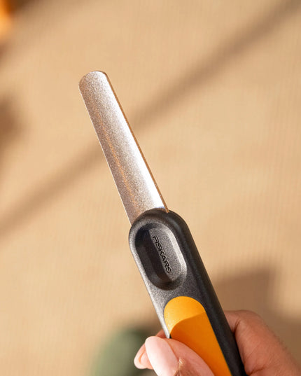 FISKARS nagų dildė šunims ir katėms, profiliuota, saugi, 18,3 cm