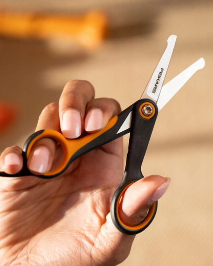 FISKARS užapvalintos žirklės šunų ir kačių kailio priežiūrai, 14 cm