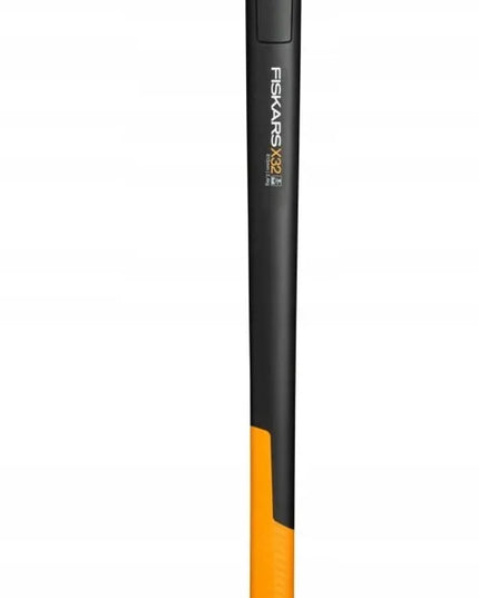 Fiskars X32 XXXL skaldymo kirvis – galingas ir kokybiškas įrankis malkoms skaldyti