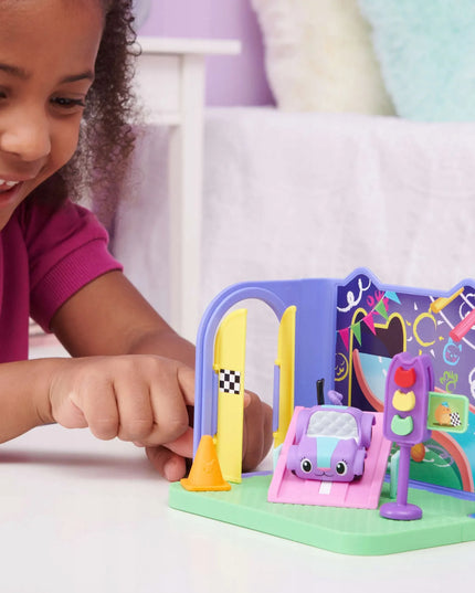 Gabby's Dollhouse žaidimų kambario rinkinys su „Kocifura“ figūrėle ir priedais