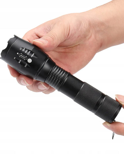 Galinga taktinė LED žibintuvėlis XML-T6 CREE su priartinimo funkcija