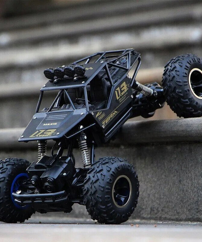 Galingas nuotoliniu būdu valdomas visureigis Rock Rover RC 4x4, 1:16 mastelis