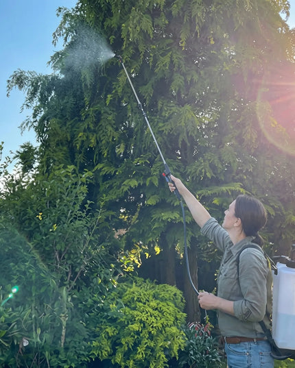 GardeTech kuprinis slėginis purkštuvas PRO 20L su 100 cm pailginta lazdele