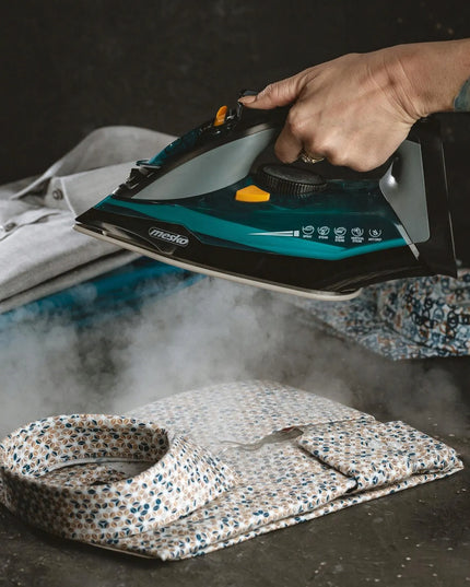 Garinis lygintuvas MESKO HOME 5041 3000W su „strażak“ funkcija, ANTI-CALC, ANTI-DRIP ir vertikalaus lyginimo galimybe