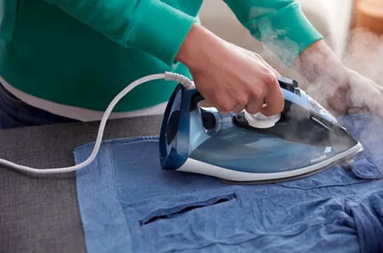 Garų lygintuvas Philips DST7020/20 – galinga garų srovė, tobulas lyginimas