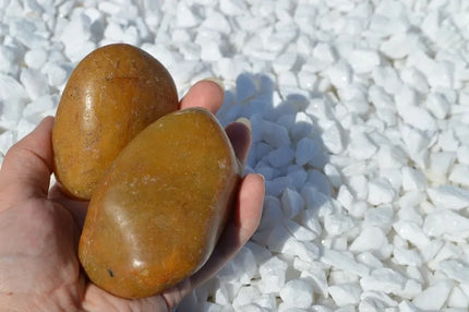 Geltonas poliruotas dekoratyvinis akmuo GOLD medaus spalvos 1kg 5-8cm