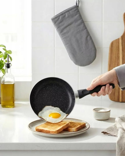 GRANITINĖ keptuvė kepimui ir troškinimui BLACK LINE 16 cm, skirta dujoms ir indukcijai