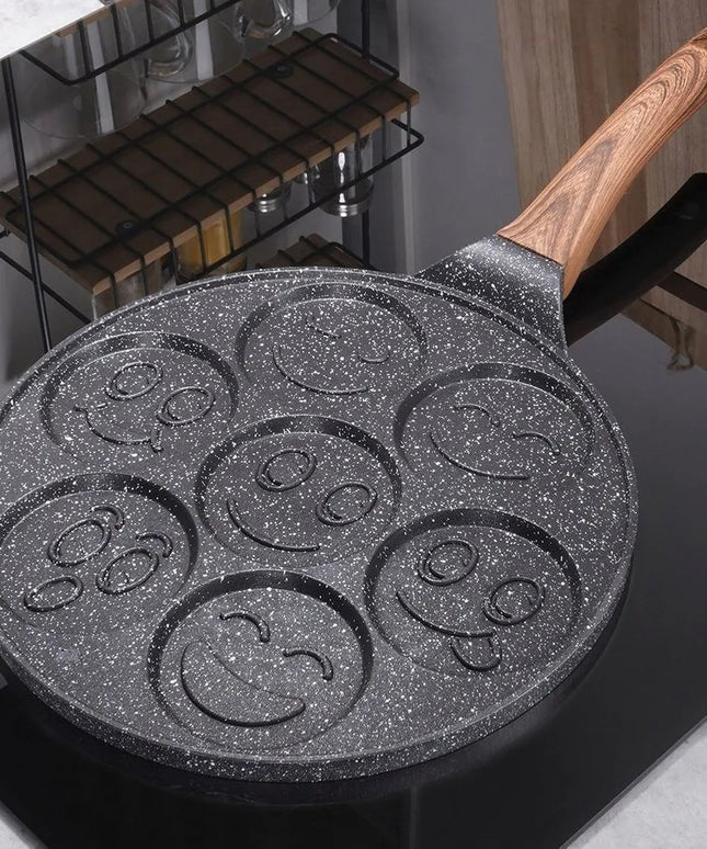 GRANITINĖ keptuvė kiaušiniams, sklindžiams ir blynams Vilde Black&Wood