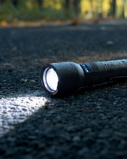 Įkraunamas taktinis aliuminis žibintuvėlis VAYOX VA0180 ZOOM 20W 800lm