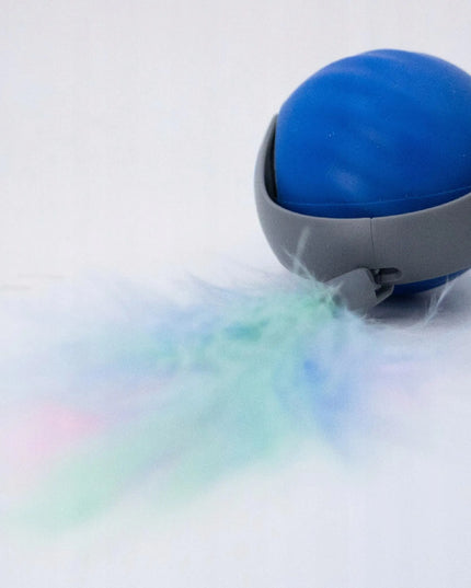 Interaktyvus besibėgantis kamuoliukas katei su plunksnele, LED lempute ir vibracija PetGravity USB