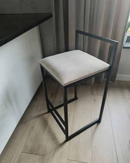 JACKWELD loft stiliaus baro kėdė su atlošu, juoda, suvirinta, aptraukta veliūru