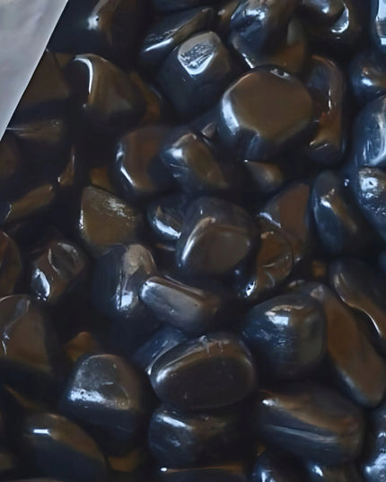 Juodai poliruoti dekoratyviniai sodo akmenukai 1-3 cm, natūralūs, 1 kg