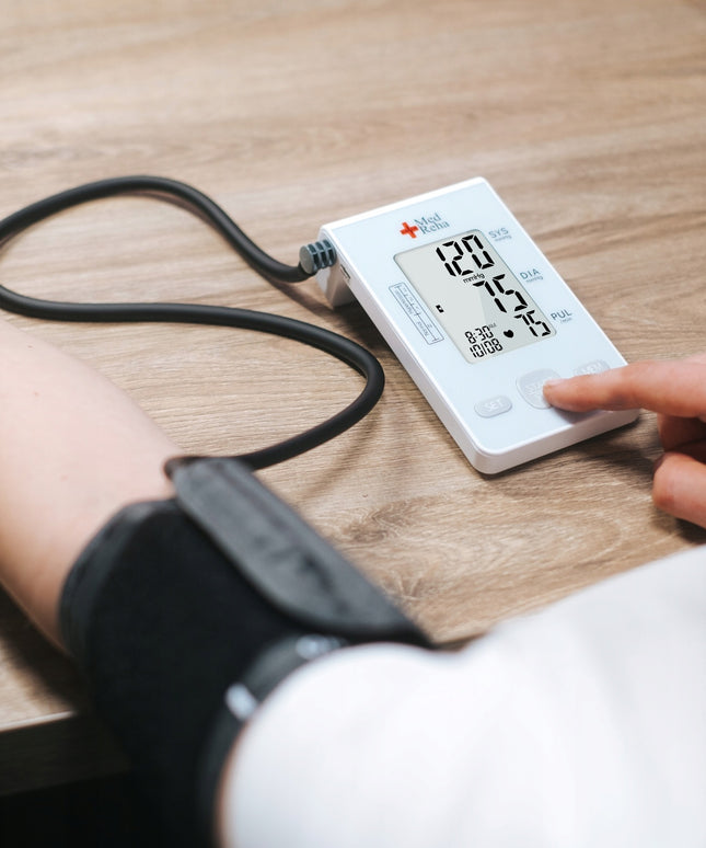 Kraujospūdžio matuoklis ant rankos automatinis elektroninis medicininis tikslus su USB jungtimi ir dideliu LCD ekranu 2x150 atminties vietų