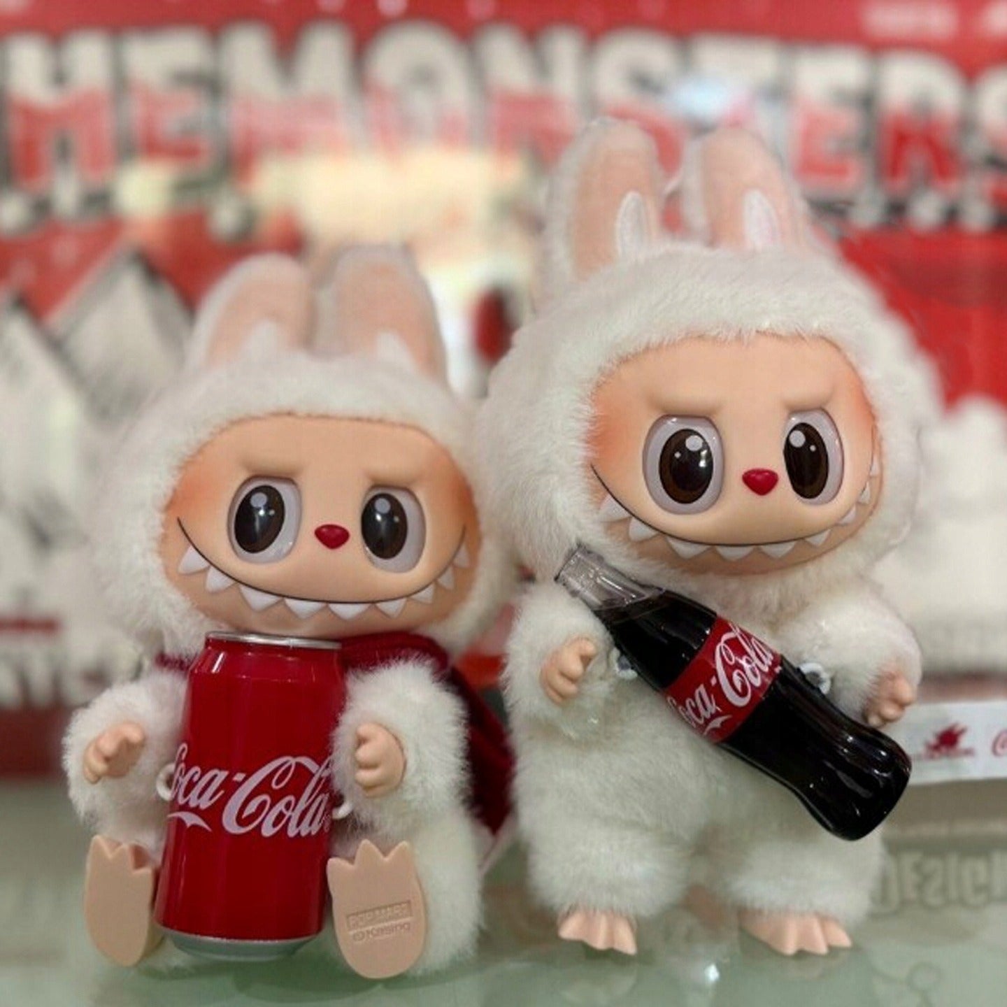 Labubu Plush Toy raktų pakabukas The Monsters x Cola – kolekcinė limituota edicija 16 cm