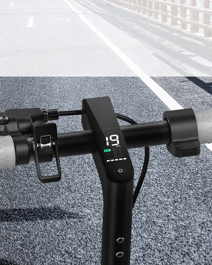 LADPED LP60 elektrinis paspirtukas, sulankstomas, 350W, nuotolis 25 km, 8,5 colio ratai, IP65, dvigubi stabdžiai, keliamoji galia 120 kg
