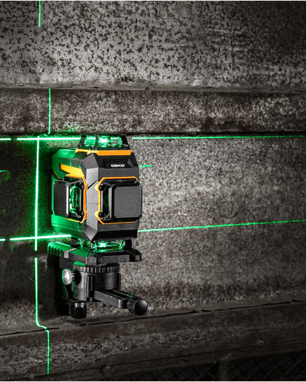 4D lazerinis nivelyras DEKO DKLL16PS1 žalias kryžminis lazeris 360° su nuotolinio valdymo pultu, akumuliatoriumi, krovikliu, trikoju ir pilna komplektacija
