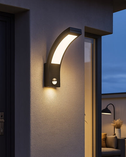 LED lauko sieninis šviestuvas 10W su judesio sensoriumi, atsparus vandeniui, sodui ir fasadui