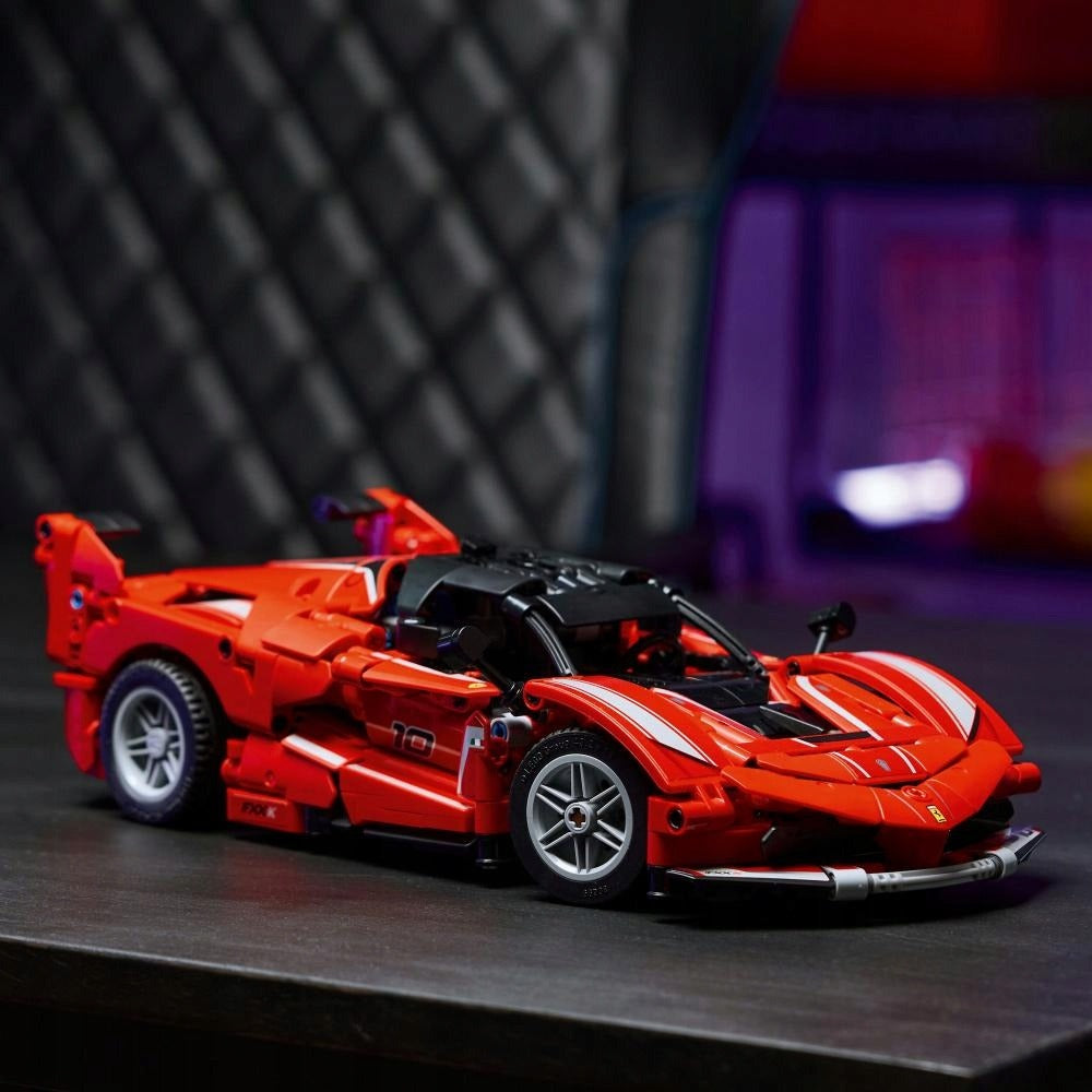 LEGO Technic Ferrari FXX K 42212 – Interaktyvus Konstruktorius Vaikams ir Paaugliams