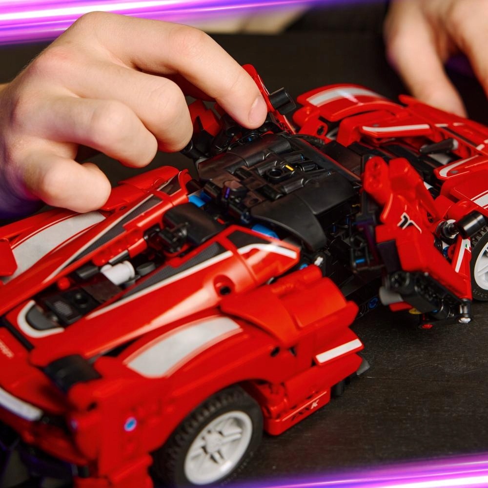 LEGO Technic Ferrari FXX K 42212 – Interaktyvus Konstruktorius Vaikams ir Paaugliams