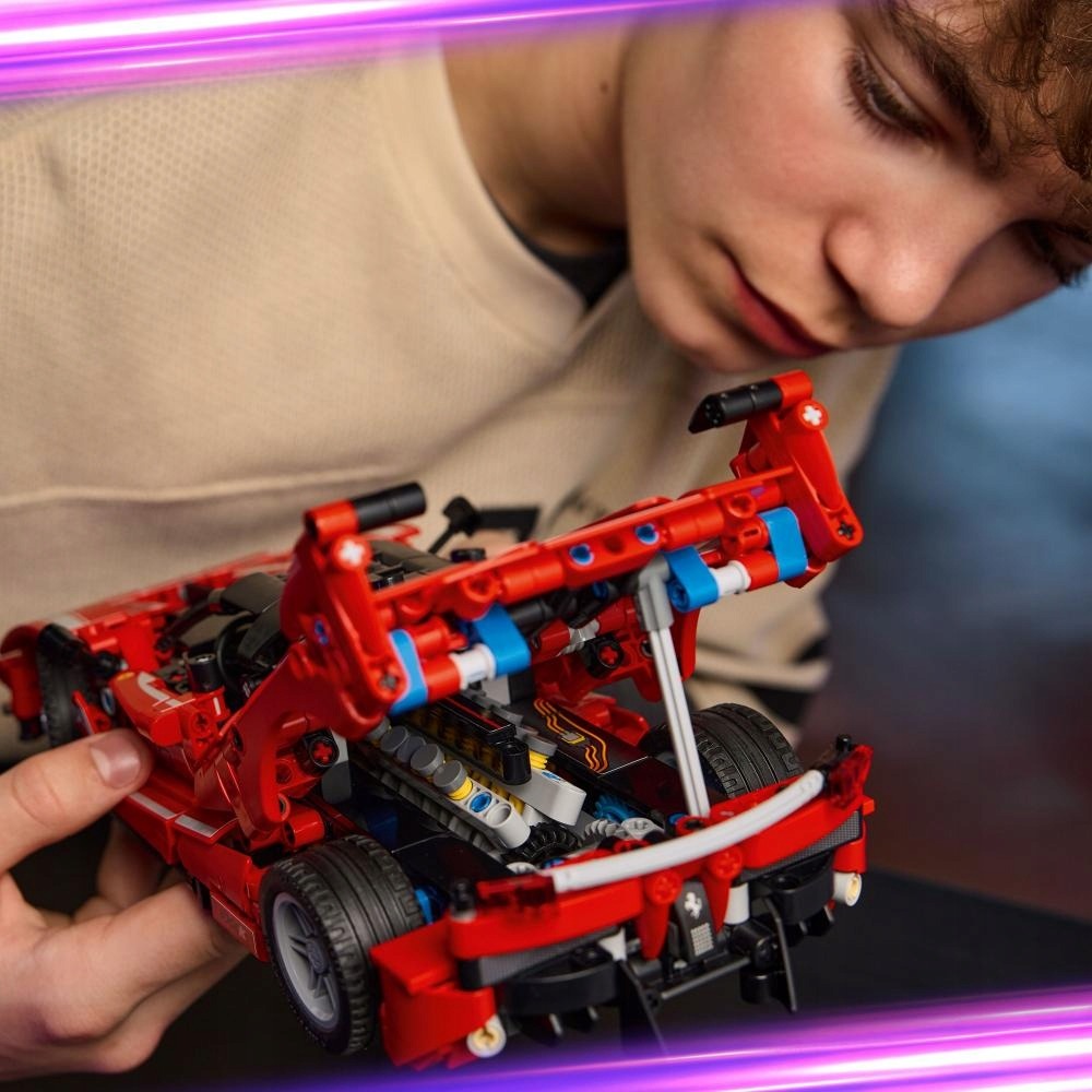 LEGO Technic Ferrari FXX K 42212 – Interaktyvus Konstruktorius Vaikams ir Paaugliams