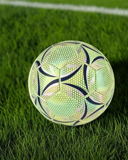 Maginis atspindintis futbolo kamuolys fluorescencinis šviečiantis