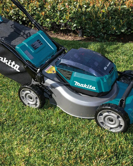 Makita DLM532PT4 akumuliatorinė savaeigė vejapjovė, 53cm, 4x5,0Ah