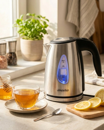 Mažas 1L belaidis metalinis elektrinis virdulys Mesko su LED apšvietimu ir filtru