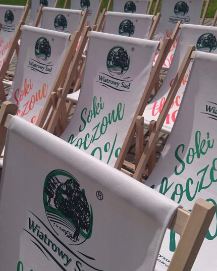 Medinis MebloStyl gultas su individualiu spalvotu logotipu ir grafika
