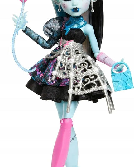 Monster High lėlė Gąsdinančiai saldus gimtadienis Frankie Stein 27 cm + priedai