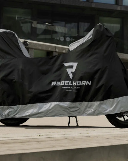 Motociklo uždangalas Rebelhorn Cover 2 su vieta bagažinei Black Silver S