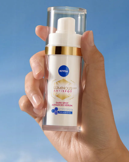 NIVEA LUMINOUS 630 rinkinys pigmentinėms dėmėms mažinti: dieninis kremas SPF50 40ml + serumas 30ml