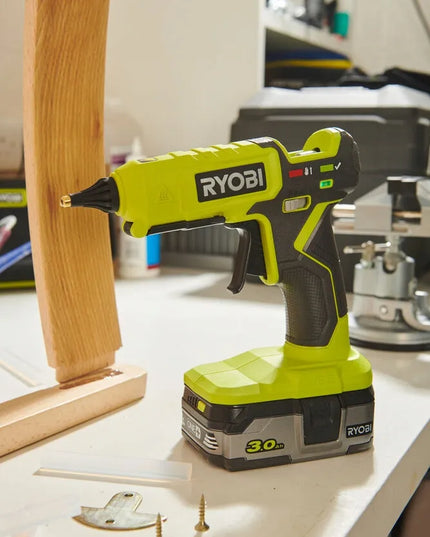 RYOBI RGL18-0 18V klijavimo pistoletas su dviejų pakopų temperatūros reguliavimu