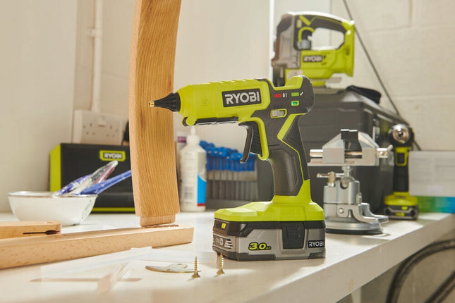 RYOBI RGL18-0 18V klijavimo pistoletas su dviejų pakopų temperatūros reguliavimu