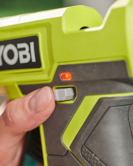 Ryobi RGLU18-0 akumuliatorinis karštų klijų pistoletas, 11 mm klijų lazdelėms
