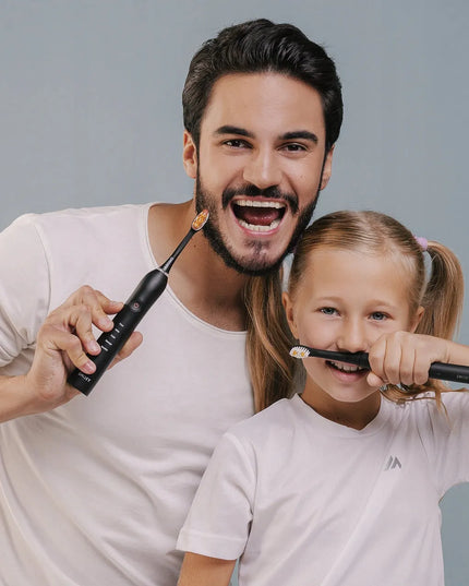 Soninis elektrinis dantų šepetėlis Smiley Pro juodas su dėklu ir indukcine įkrovimo stotele