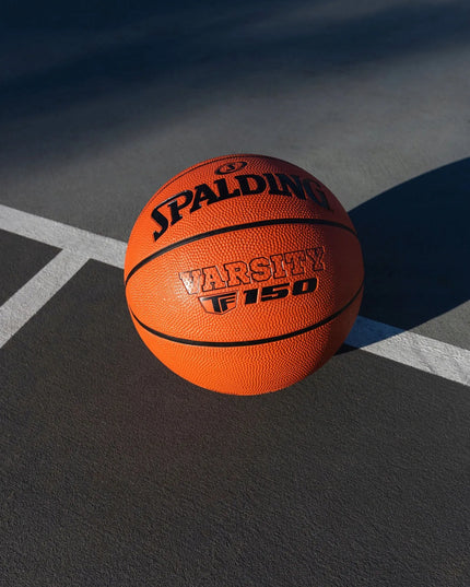 SPALDING TF-150 Varsity krepšinio kamuolys guminis 6 dydis lauko aikštelėms