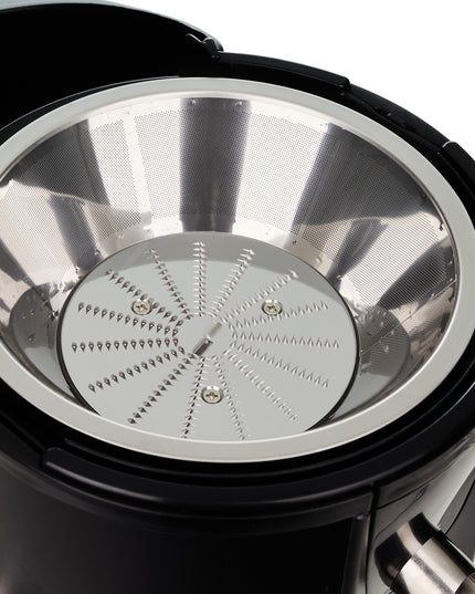 Sulčiaspaudė Adler AD4129 – 2000W, 2 greičiai, 75mm anga visiems vaisiams ir daržovėms, 2l minkštimo talpa, 1l sulčių ąsotis, nerūdijančio plieno korpusas