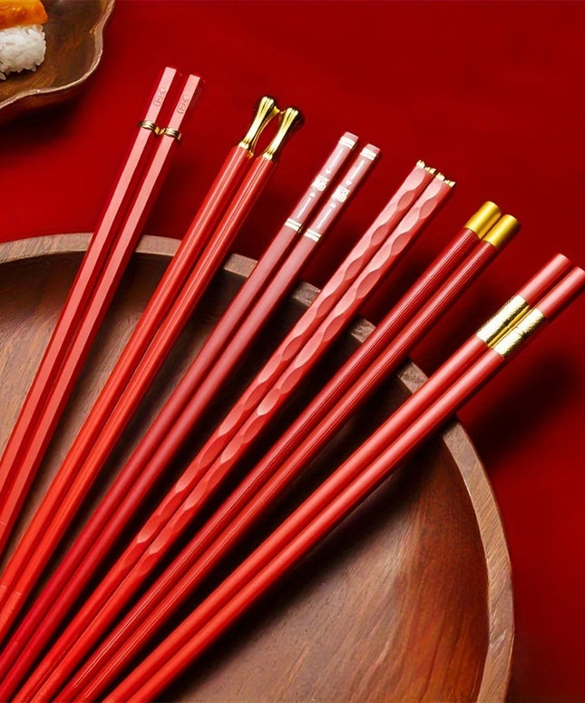 Sushi Lazdelės – 5 Poros Daugkartinio Naudojimo, 24,3 cm, Stiklo Pluošto, Raudonos su Aukso Imitacija, Japoniško Stiliaus