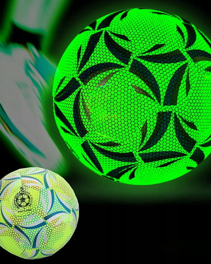 Tamsoje šviečiantis futbolo kamuolys naktiniam žaidimui ir treniruotėms