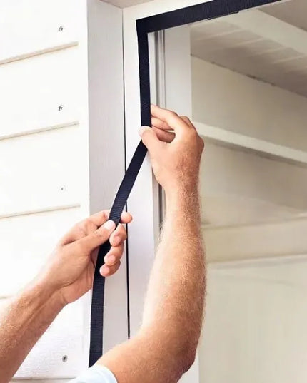 TESA magnetinis tinklelis nuo vabzdžių durims, savaime užsidarantis, 0,9x2,1 m