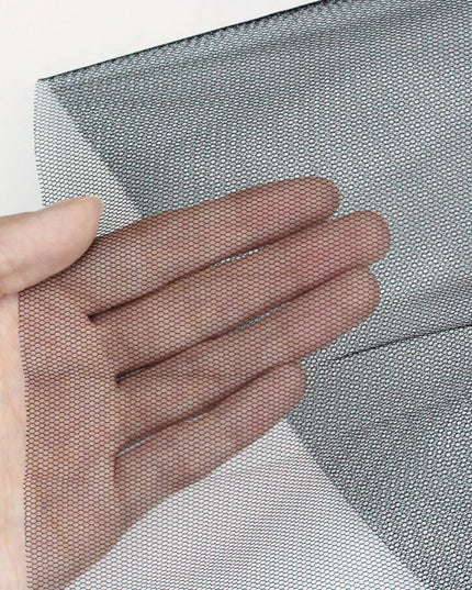 Tinklelis nuo uodų langui – lipnus tinklelis 150x180 cm, juodas apsauga nuo vabzdžių