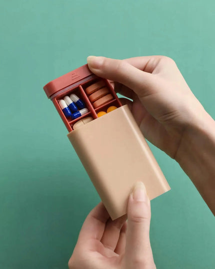 ToolSpace vaistų dėžutė – mini kelioninis vaistų organizatorius