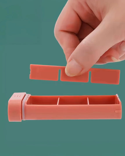 ToolSpace vaistų dėžutė – mini kelioninis vaistų organizatorius