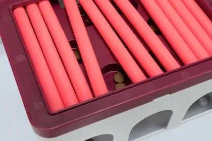 TRIXIE Rod Box edukacinis interaktyvus žaislas-galvosūkis katėms skanėstams