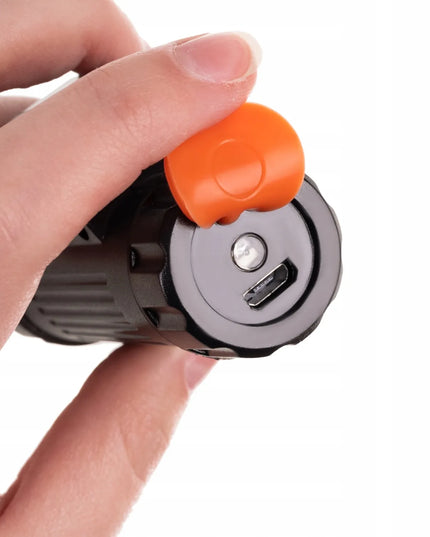 Trizand galingas įkraunamas LED priekinis žibintas su USB