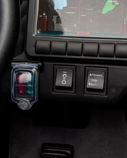 Vaikiškas akumuliatorinis automobilis Maverick 4x4, raudonas, mėlynas, žalias