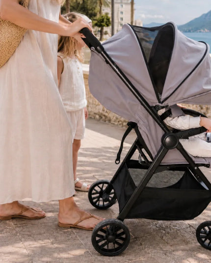 Vaikiškas vežimėlis Lorelli Zozu, autofold, lengvas, iki 22 kg, 5,8 kg